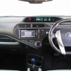コンパクトハイブリッドカー！奇抜なイエローカラー！目立ちたがりは...