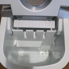 超美品 コンパクト製氷機 値下げです。の画像