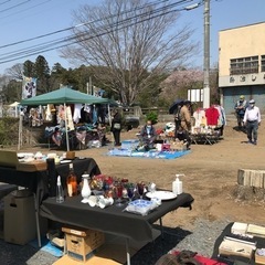 骨董市　毎月第2(日) 大前神社南側
