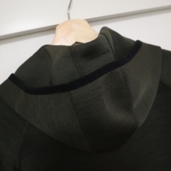 ユニクロ　メンズパーカー(M)の画像