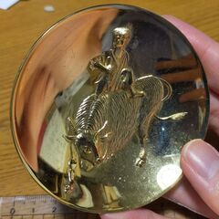 金色のさかずき