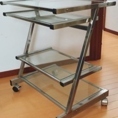 プリンターも置けるパソコン用机の画像