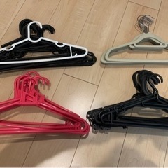 (お譲り先決定しています)ハンガー　40本　無料