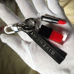 GIVENCHY人気ジバンシー ルージュキーホルダー