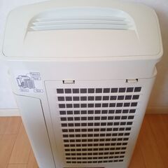 SHARP シャープ プラズマクラスター 加湿空気清浄機 KC-A50W 中古品の画像
