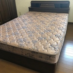 ダブルベッド