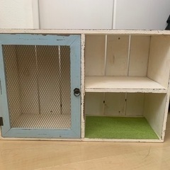 ドア付き棚