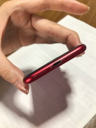 【値下げ】【美品】iPhone SE2 128㎇ レッド simフリー