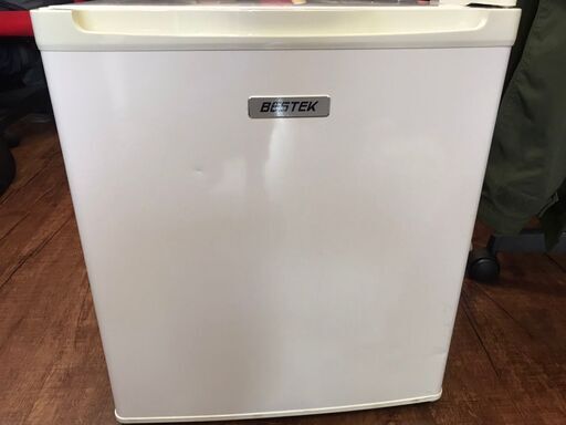 家庭用品 BESTEK 冷蔵庫 小型 ミニ 直冷式 1ドア 47L 右開き BTMF107