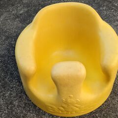 Bumbo バンボベビーソファー　黄色