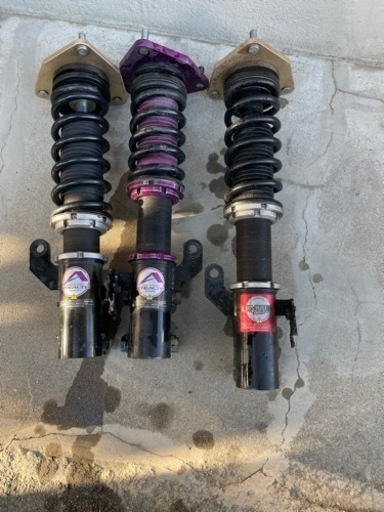 プリウスzvw30フロント車高調