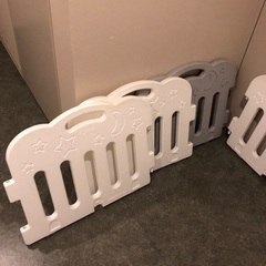 無料！人気のモノトーンベビーゲート！