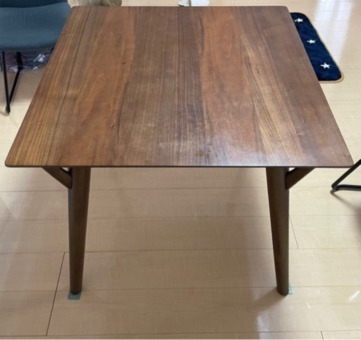 ダイニングテーブル