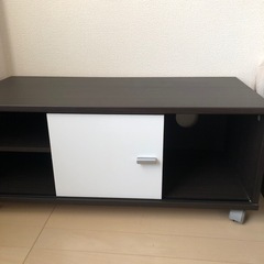 テレビ用スタンドの画像