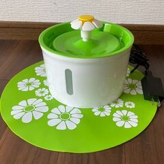 ペットの自動水やり器 （美品）の画像