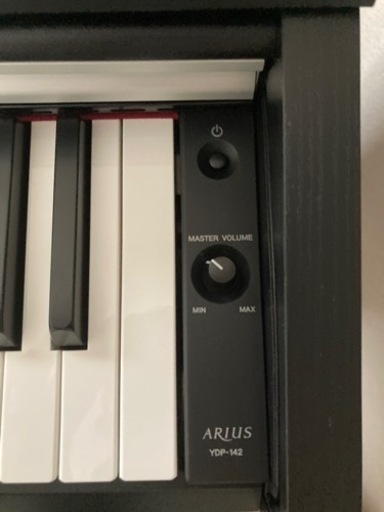 YAMAHA 電子ピアノ　ARIUS YDP142