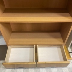 【リサイクルサービス八光　田上店　配達設置OK】ベージュ　大型本棚 引き出し付きの画像