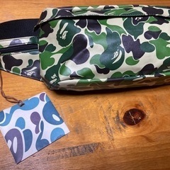 bape カモ柄 ウエストポーチ サコッシュ ボディバッグ