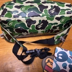 bape カモ柄 ウエストポーチ サコッシュ ボディバッグの画像