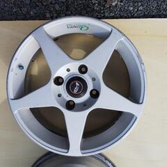 ホイールメーカー不明古い15インチ PCD114.3x4 6.5JJ OFF35