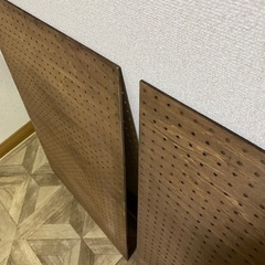 【譲ります】4/15まで　有孔ボード （900x600x5.5mm）２枚の画像