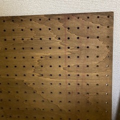 【譲ります】4/15まで　有孔ボード （900x600x5.5mm）２枚の画像