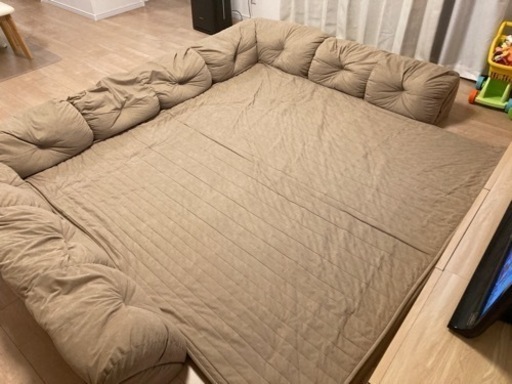 ?フロアコーナーソファー?