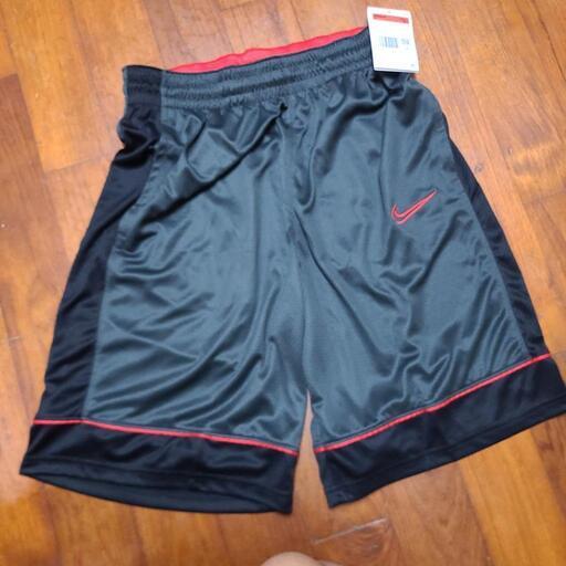 新品ナイキのハーフパンツ