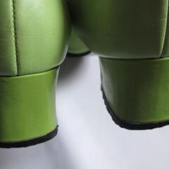 ピエールバルマン◆ピスタチオ 黄緑色のパンプスシューズ　２４㎝◆の画像