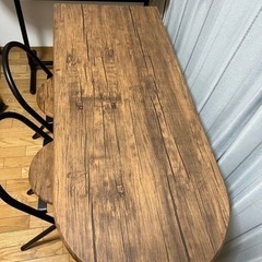 カウンターテーブルの画像