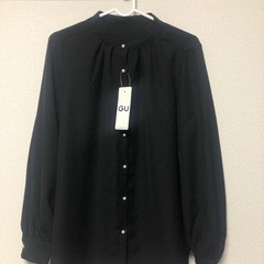 〔未使用〕GU パールボタンブラウス BLACK 