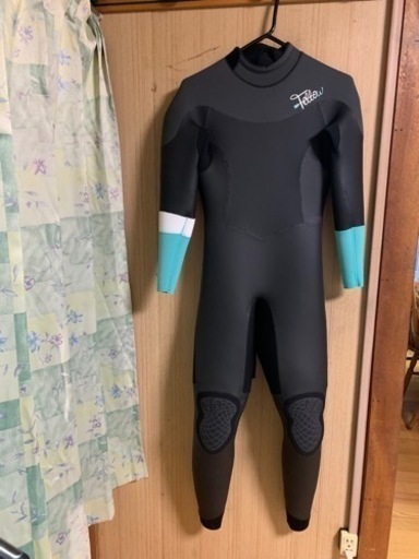 値下げしました！未使用レディースセミドライウエットスーツ