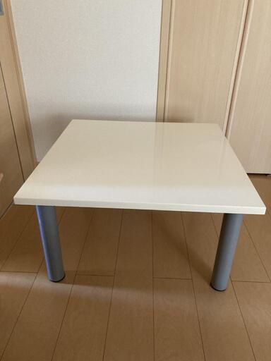 テーブル　白色