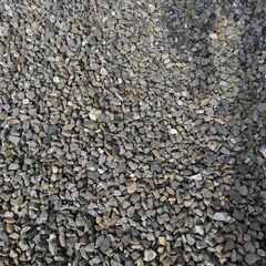 庭にまく砂利　10m×3m と15m×3m 範囲をまきたい