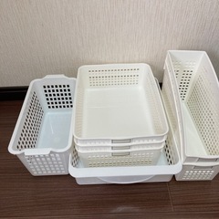プラスティックケース　100円ショップ　7点
