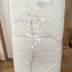 カーズのベッドの画像