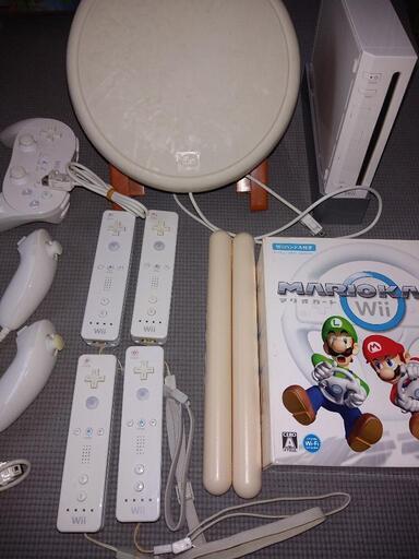 Wiiお買い得セット(ゲームソフト17点、コントローラーあり)