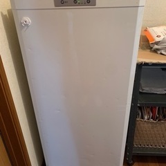 三菱冷凍庫MF-U12T-W、2012年製、中古動作確認済、外観...