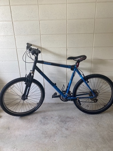 Trek 820 マウンテンバイク