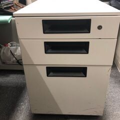 サイドキャビネット