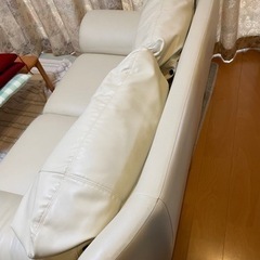 ☆引取先確定【4/24(日)取引限定】　無料　3人掛けソファー　中古の画像