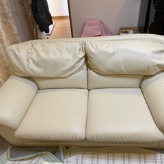 ☆引取先確定【4/24(日)取引限定】　無料　3人掛けソファー　中古