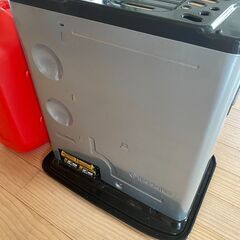 トヨトミ　石油ストーブ　NRS - S2319E7　灯油タンク付きの画像