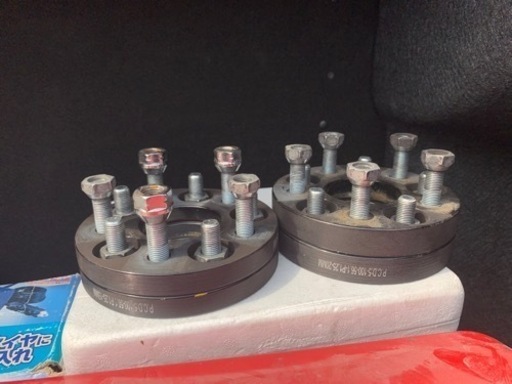 スバル　レガシィb4 ワイトレ　ワイドとレッドスペーサー