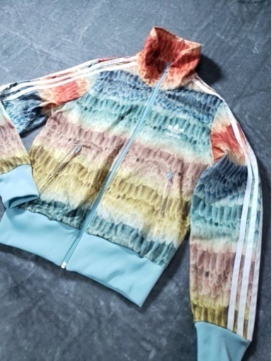 adidas アディダスオリジナルス　総柄ジャージ　美品