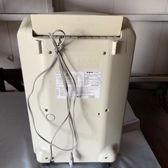 コロナ除湿機 型式名CD-J107 作動確認済　除湿機　梅雨時家電　USED品の画像