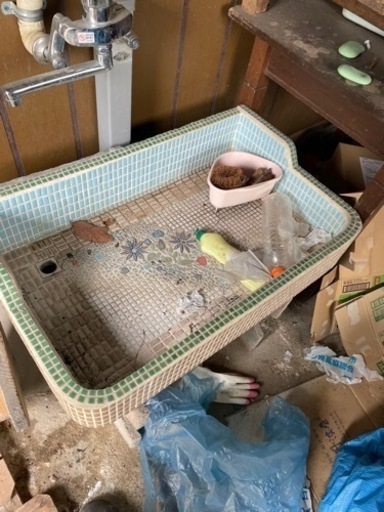 昭和レトロ　タイル細工　洗面台