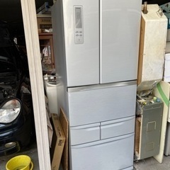 値下げ致しました‼️独身向け冷蔵庫２台より省エネで10年保証が残...