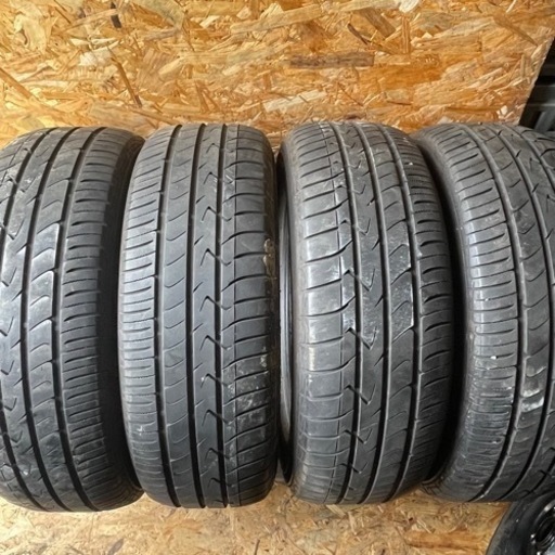 バリ山　TOYO 215/65R16 夏タイヤ　2018年製