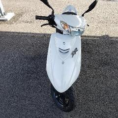 ５０ccスクーター（ヤマハCE50ZR）の画像